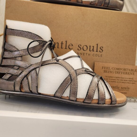 Gentle Souls Leather "Break my Heart" Gladiator Sandals. NIB. Size 6 - Picture 1 of 12